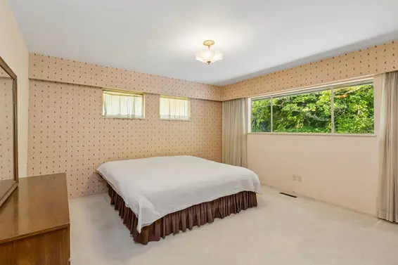 2575 Queens Avenue, West Vancouver For Sale - image 21