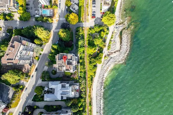202 1930 Bellevue Avenue, West Vancouver For Sale - image 2