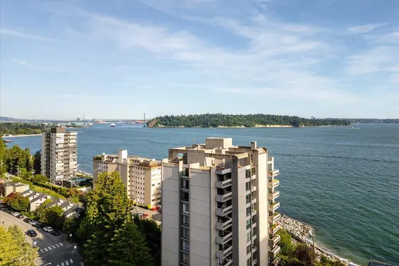 202 1930 Bellevue Avenue, West Vancouver For Sale - image 3