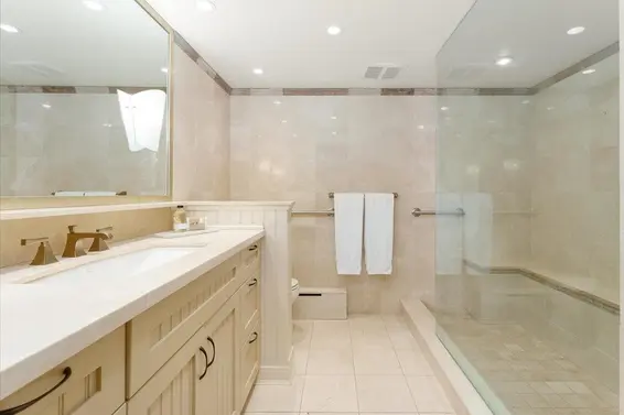 202 1930 Bellevue Avenue, West Vancouver For Sale - image 30