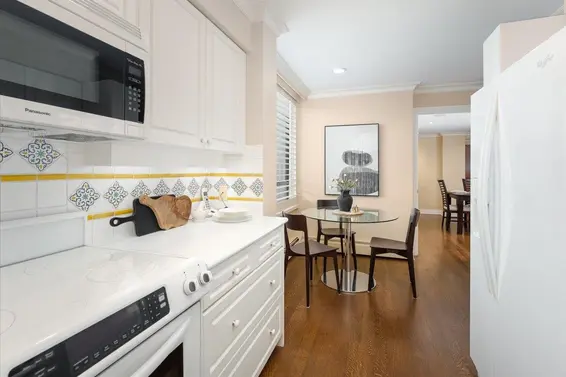 202 1930 Bellevue Avenue, West Vancouver For Sale - image 34