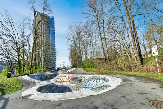 1708 1401 Hunter Street, North Vancouver For Sale - image 3