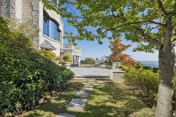 1471 Bramwell Road, West Vancouver For Sale - image 36