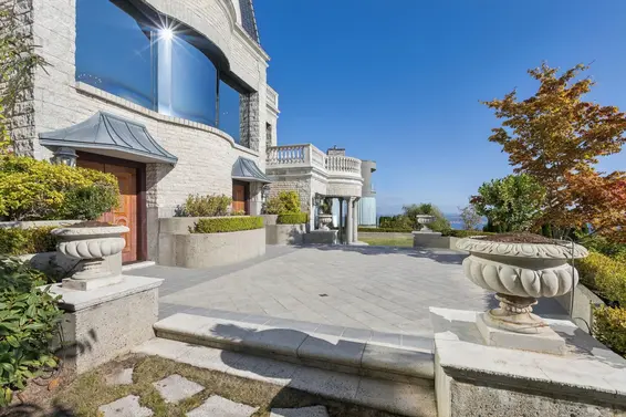 1471 Bramwell Road, West Vancouver For Sale - image 37