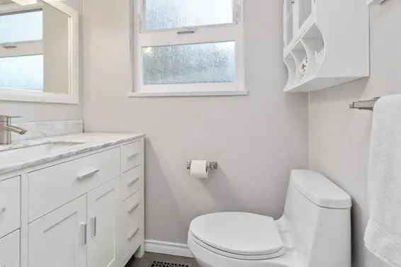 2030 Tompkins Crescent, North Vancouver For Sale - image 11