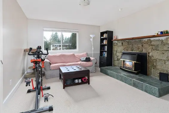 2030 Tompkins Crescent, North Vancouver For Sale - image 18