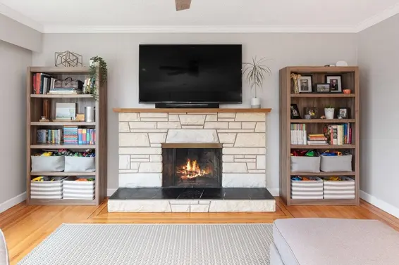 2030 Tompkins Crescent, North Vancouver For Sale - image 3