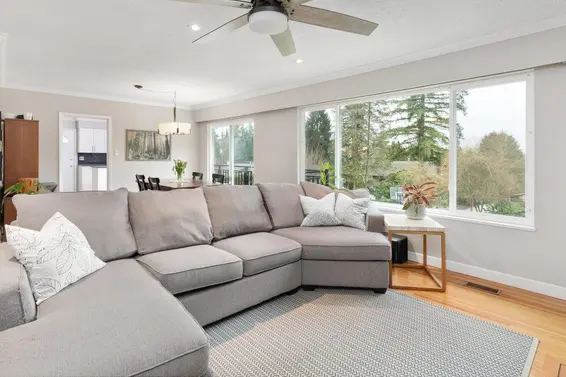 2030 Tompkins Crescent, North Vancouver For Sale - image 4