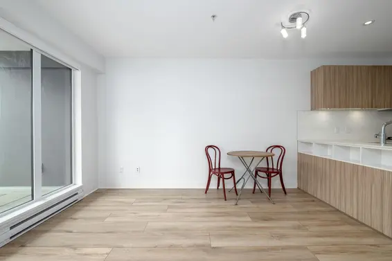 209 1061 Marine Drive, North Vancouver For Sale - image 15
