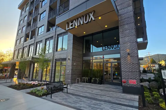 402 110 East 17th Street, North Vancouver