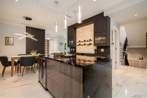 4365 Mountain Highway, North Vancouver For Sale - image 10