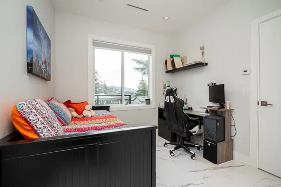 4365 Mountain Highway, North Vancouver For Sale - image 14