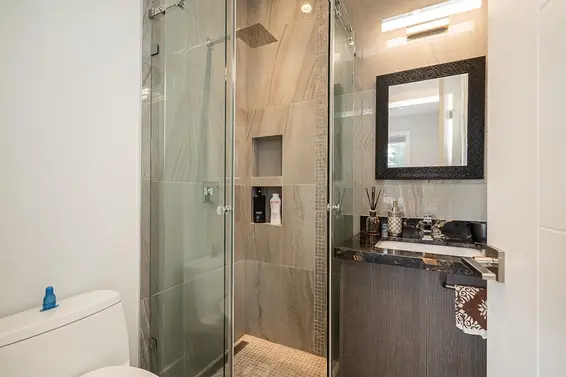 4365 Mountain Highway, North Vancouver For Sale - image 15