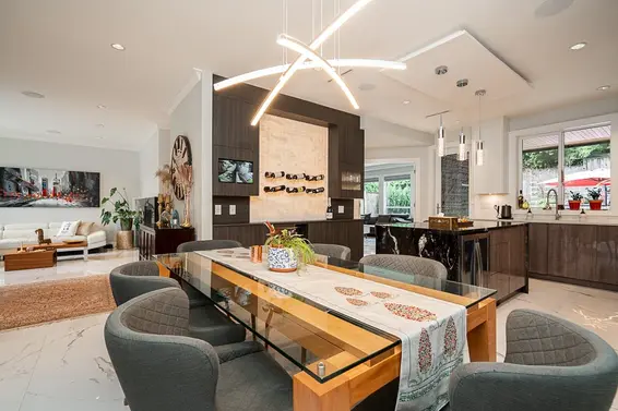 4365 Mountain Highway, North Vancouver For Sale - image 8