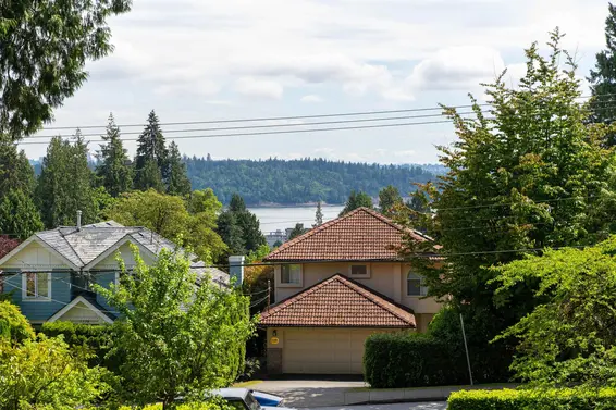 1393 Mathers Avenue, West Vancouver For Sale - image 2