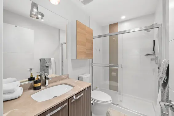 305 733 West 14th Street, North Vancouver For Sale - image 14