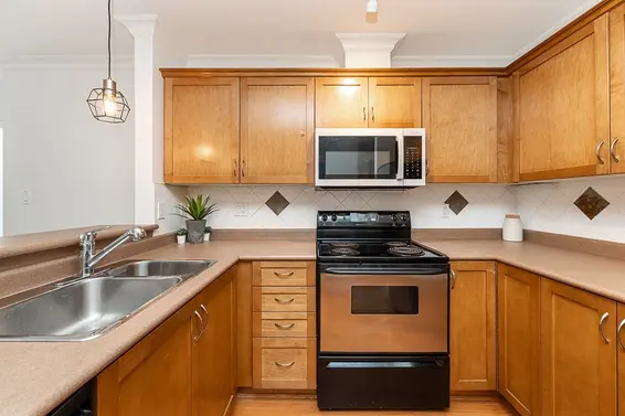 302 128 West 21st Street, North Vancouver For Sale - image 10