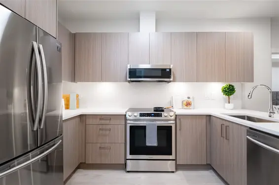 302 1633 Tatlow Avenue, North Vancouver For Sale - image 7