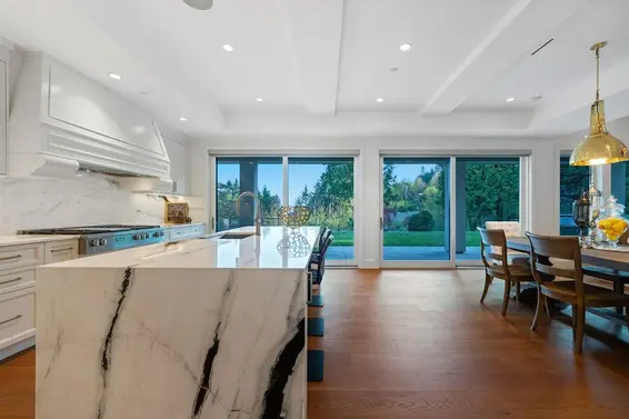 565 Robin Hood Road, West Vancouver For Sale - image 10