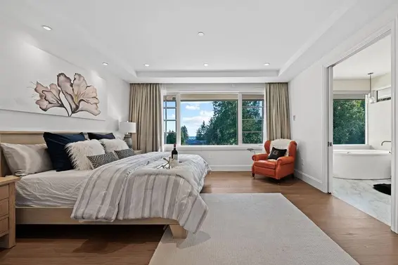 565 Robin Hood Road, West Vancouver For Sale - image 23