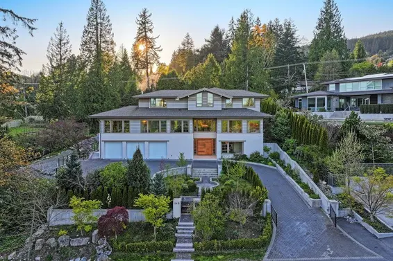 565 Robin Hood Road, West Vancouver For Sale - image 34