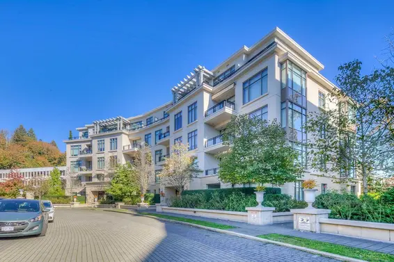 300 568 Waters Edge Crescent, West Vancouver