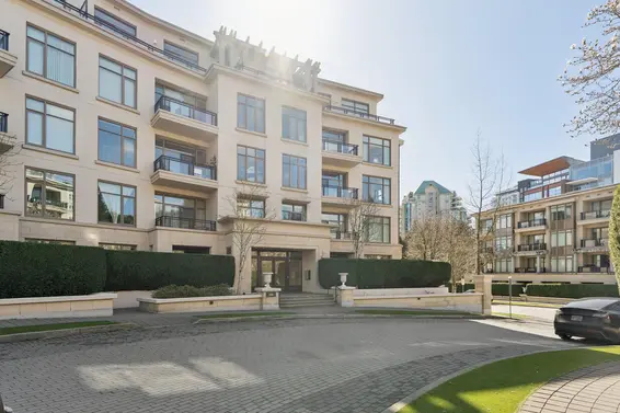 300 568 Waters Edge Crescent, West Vancouver For Sale - image 32