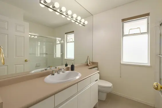 3 1716 Mahon Avenue, North Vancouver For Sale - image 26