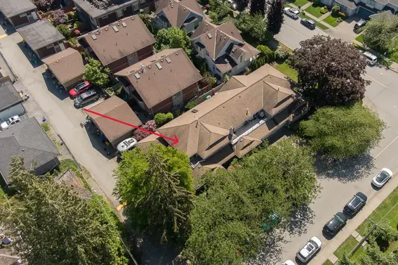 3 1716 Mahon Avenue, North Vancouver For Sale - image 36