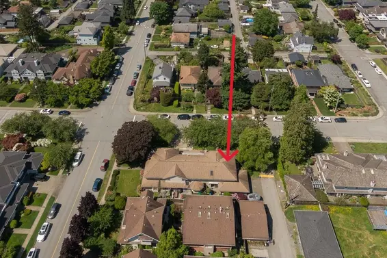 3 1716 Mahon Avenue, North Vancouver For Sale - image 38