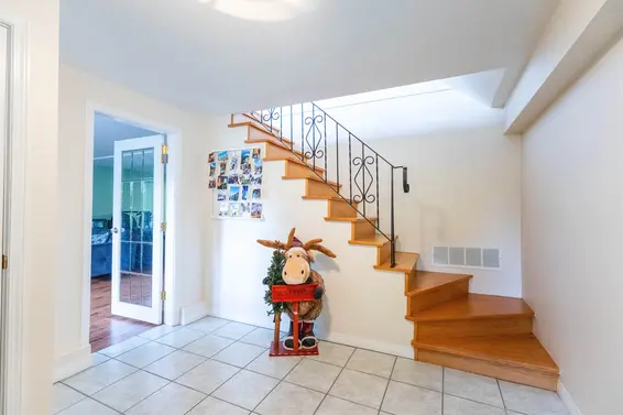 3063 Royal Avenue, North Vancouver For Sale - image 10