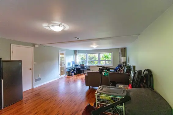 3063 Royal Avenue, North Vancouver For Sale - image 12