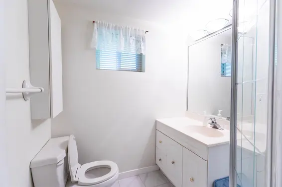 3063 Royal Avenue, North Vancouver For Sale - image 14