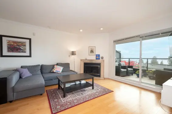 2472 Haywood Avenue, West Vancouver For Sale - image 2