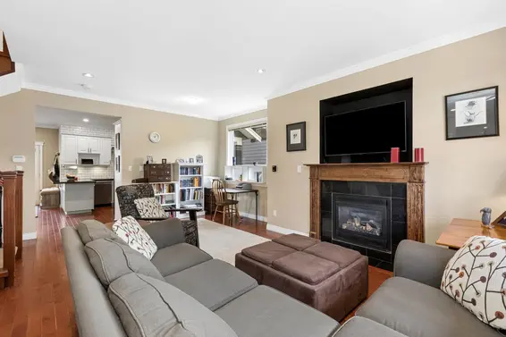 250 East 17th Street, North Vancouver For Sale - image 11