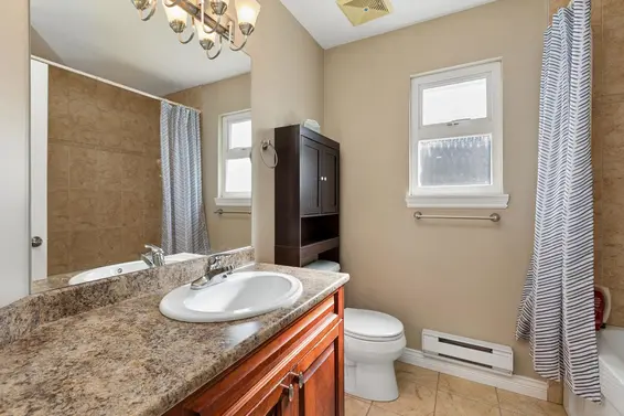 250 East 17th Street, North Vancouver For Sale - image 30