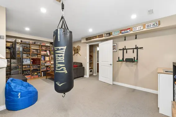 250 East 17th Street, North Vancouver For Sale - image 35