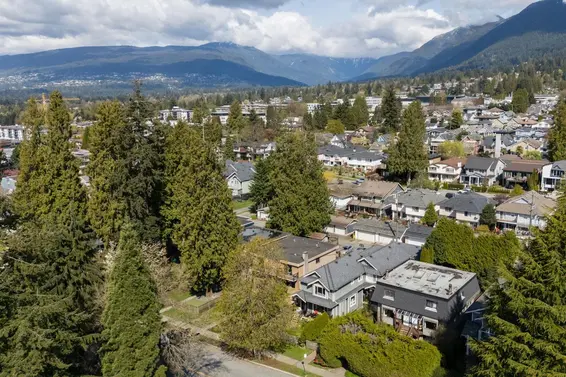 250 East 17th Street, North Vancouver For Sale - image 40