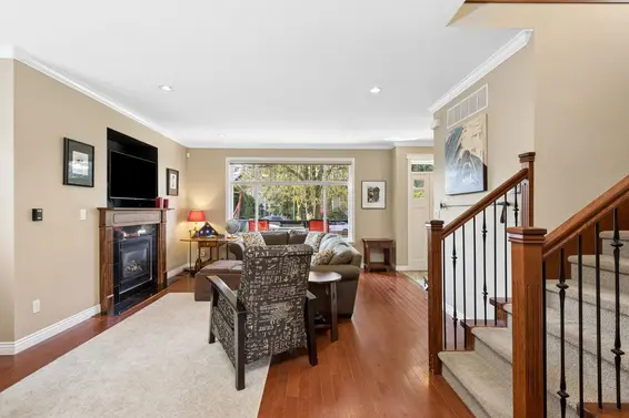 250 East 17th Street, North Vancouver For Sale - image 5