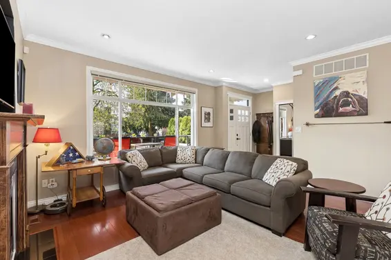 250 East 17th Street, North Vancouver For Sale - image 9