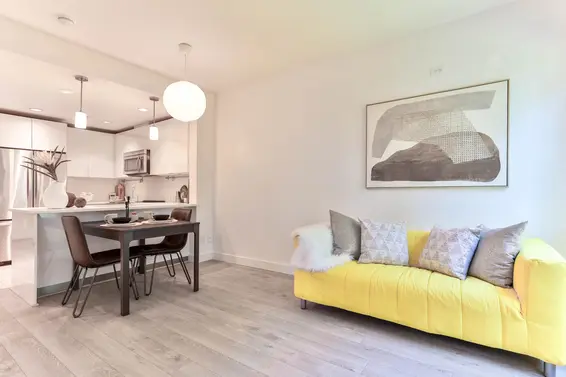 527 723 West 3rd Street, North Vancouver For Sale - image 3