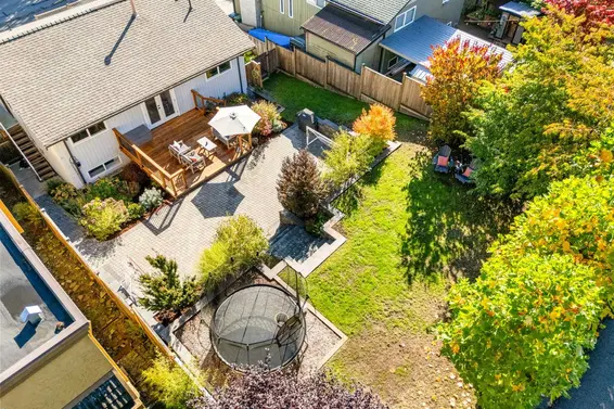 1147 Deep Cove Road, North Vancouver For Sale - image 1