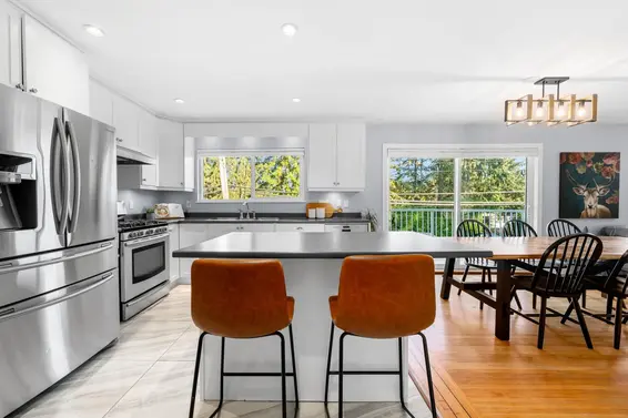 1147 Deep Cove Road, North Vancouver For Sale - image 12