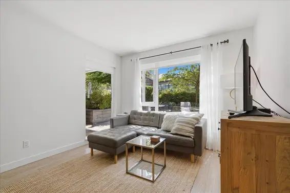 207 1061 Marine Drive, North Vancouver For Sale - image 2