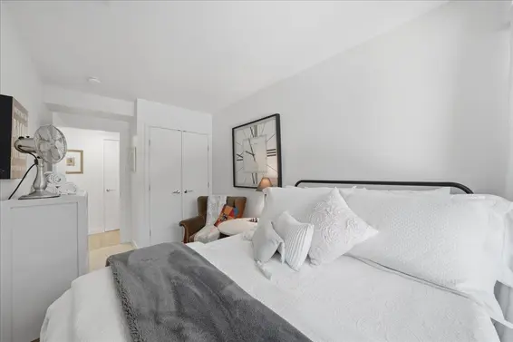 207 1061 Marine Drive, North Vancouver For Sale - image 23