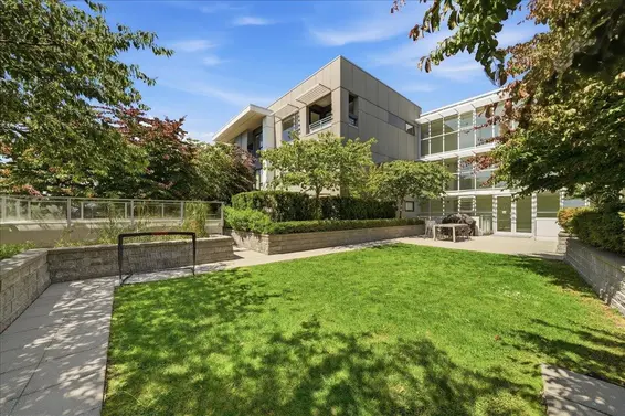207 1061 Marine Drive, North Vancouver For Sale - image 26