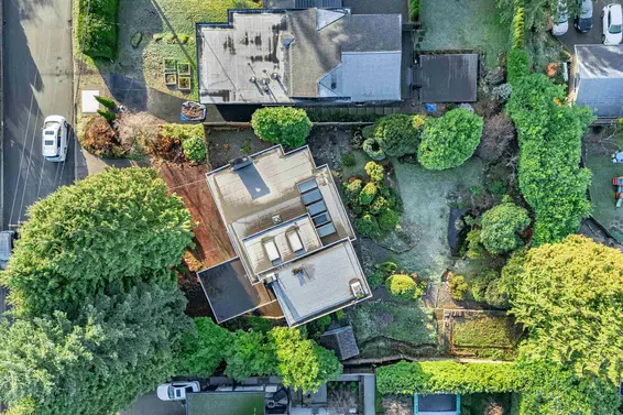 3729 St. Georges Avenue, North Vancouver For Sale - image 2