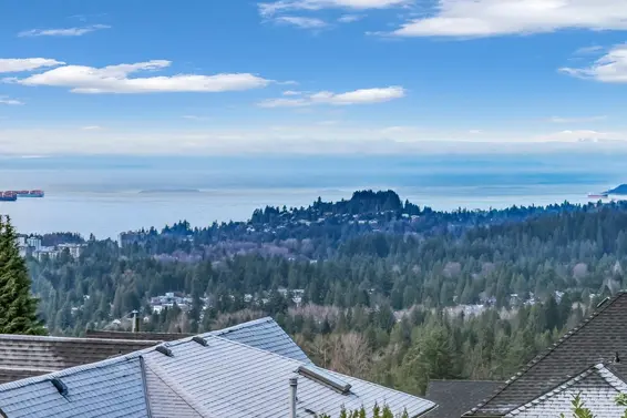 3729 St. Georges Avenue, North Vancouver For Sale - image 4