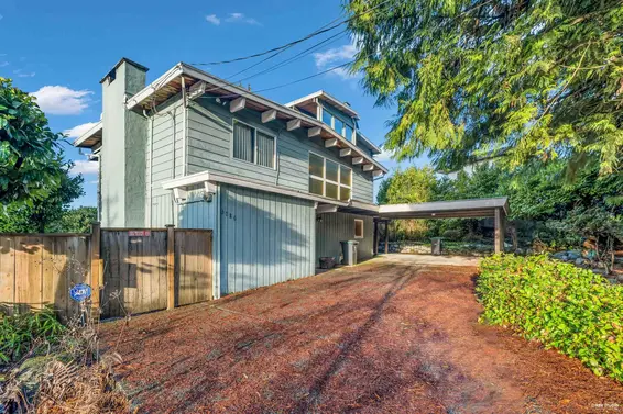 3729 St. Georges Avenue, North Vancouver For Sale - image 7