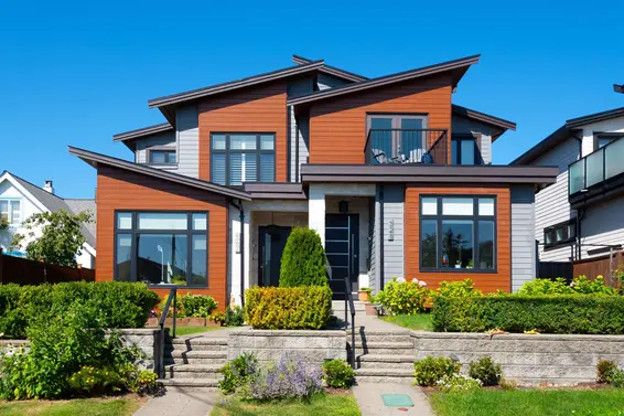 326 East 8th Street, North Vancouver